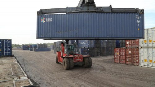 新疆南疆集拼集运货运班列 畅通农副产品外运新通道